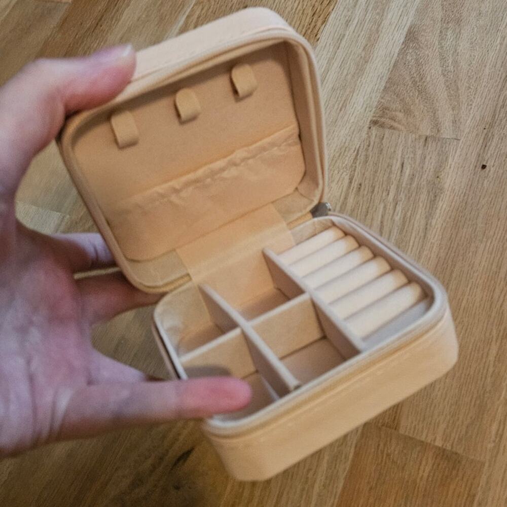 Boutique Peach Pink Small Jewelry Box Traveling Jewelry Organizer Travel Case